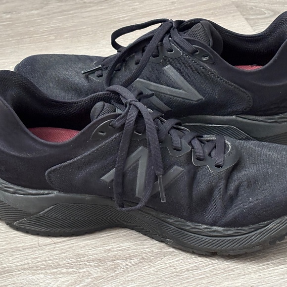 NEW BALANCE Fresh Foam 860v11 Solid BLACK Running Athletic Shoes Womens 8.5 - Picture 9 of 12